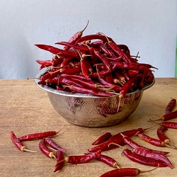 Premium Organic Dry Red Chilli (Whole Milagai / Chilli Pepper)